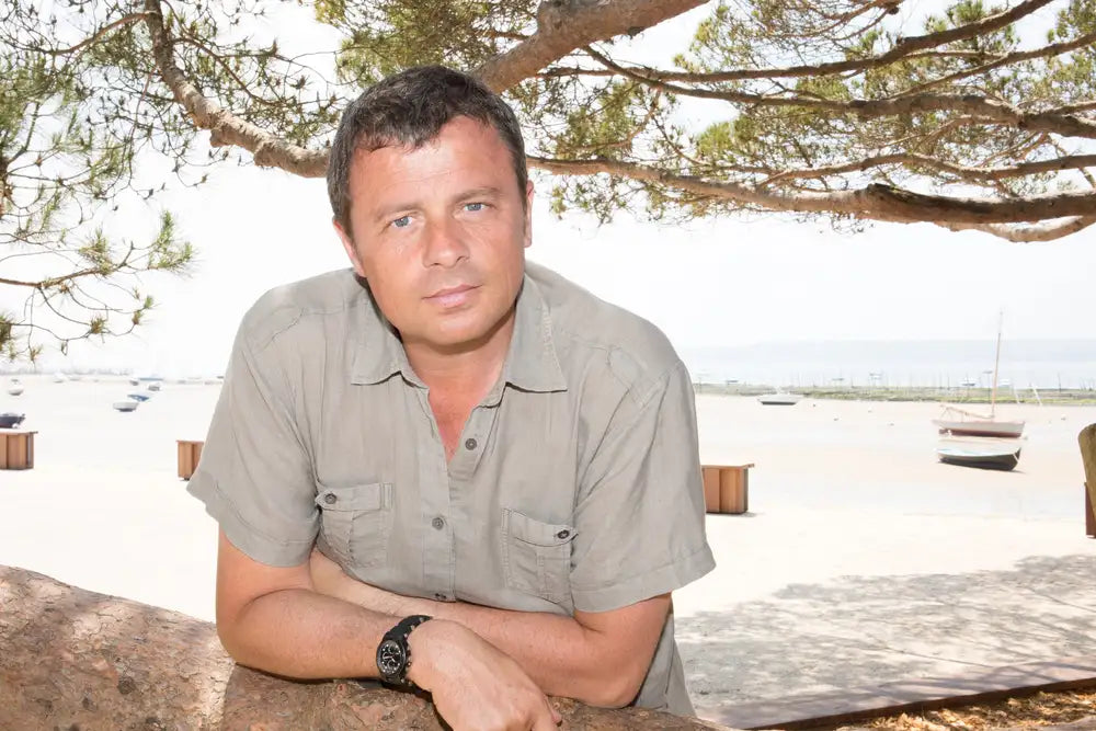 Kunde Markus lächelt